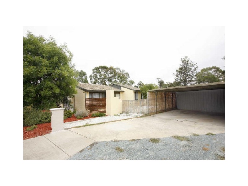 12 Stanfield Close, Kambah ACT 2902