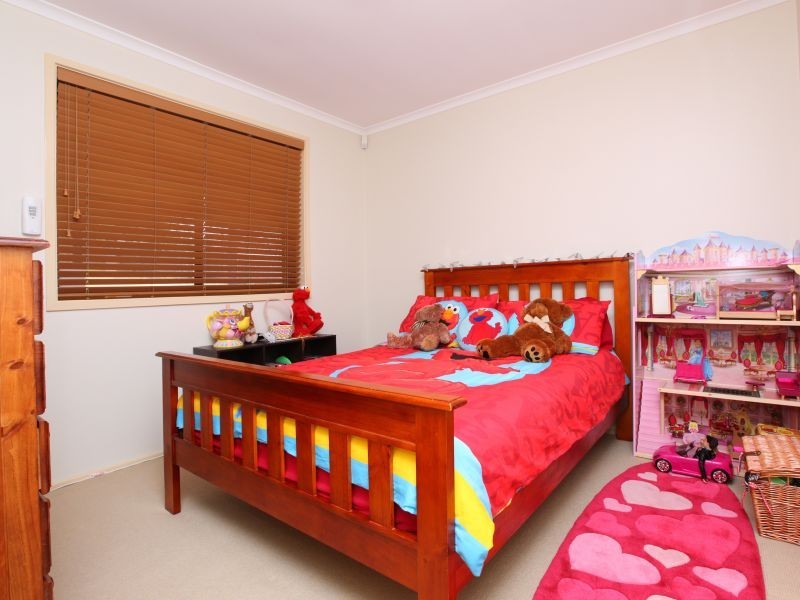 11 Samuel Close, Calwell ACT 2905