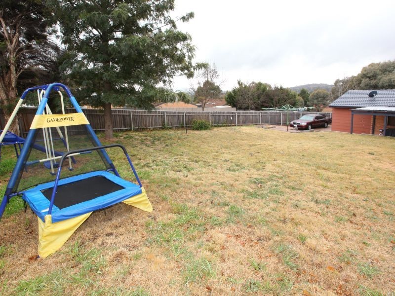 11 Samuel Close, Calwell ACT 2905