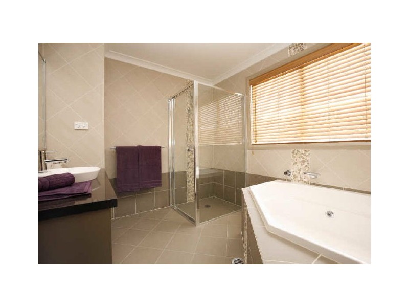 7 Buscombe Street, Forde ACT 2914