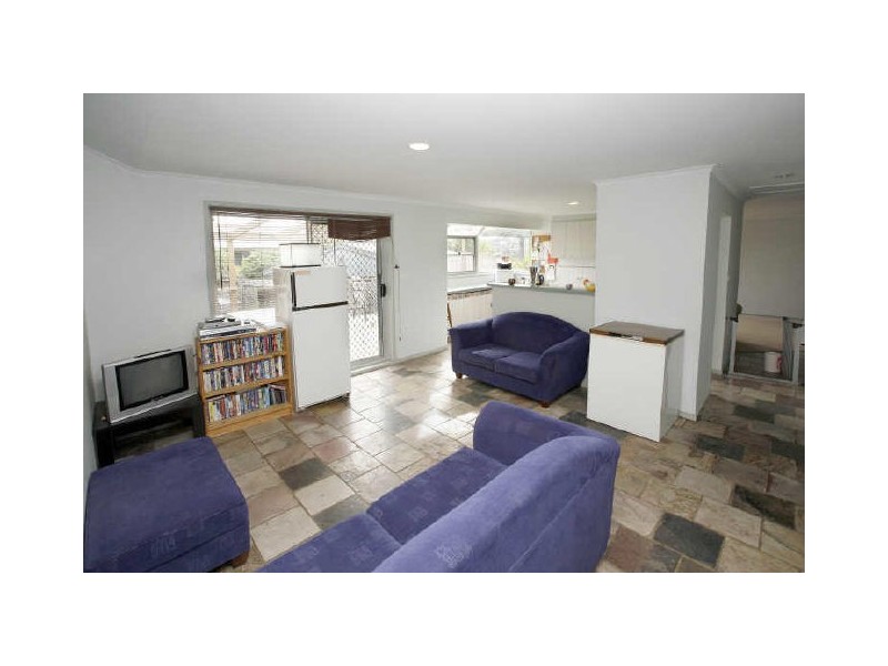 6 Sharman Place, Gordon ACT 2906