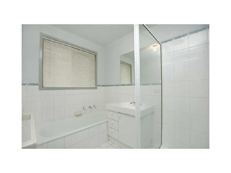 6 Sharman Place, Gordon ACT 2906