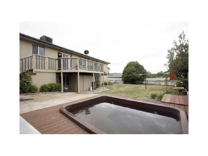 23 Shenton Crescent, Stirling ACT 2611