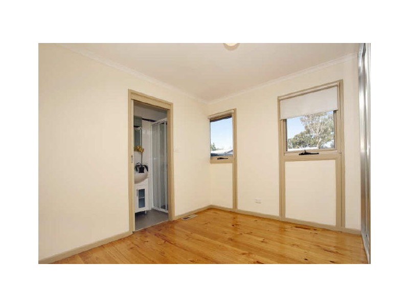 22 Oleria Street, Queanbeyan NSW 2620