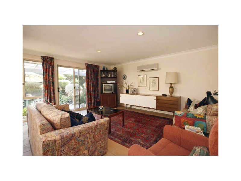 93 Lewis Luxton Avenue, Gordon ACT 2906