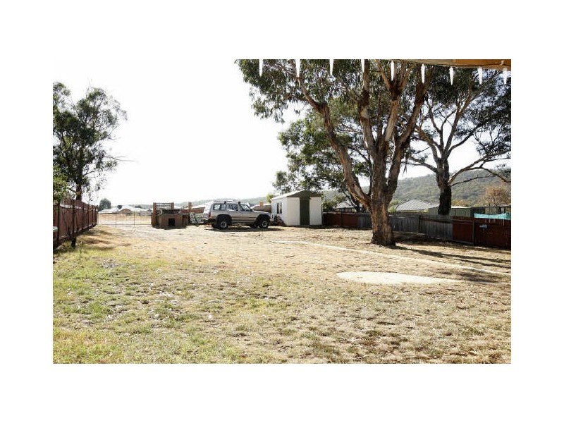 44 Buttle Street, Queanbeyan NSW 2620