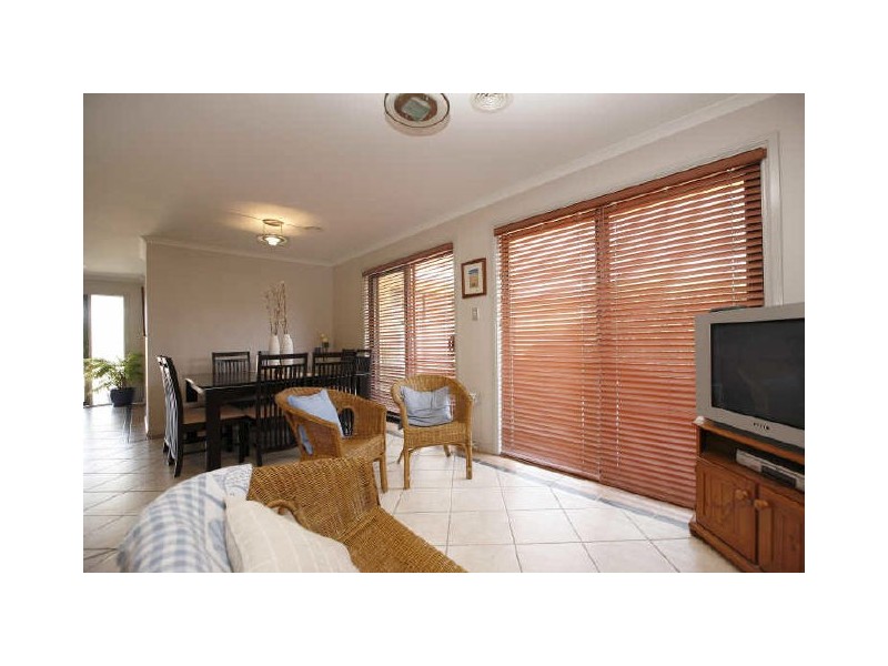 41 Ironbark Circuit, Jerrabomberra NSW 2619
