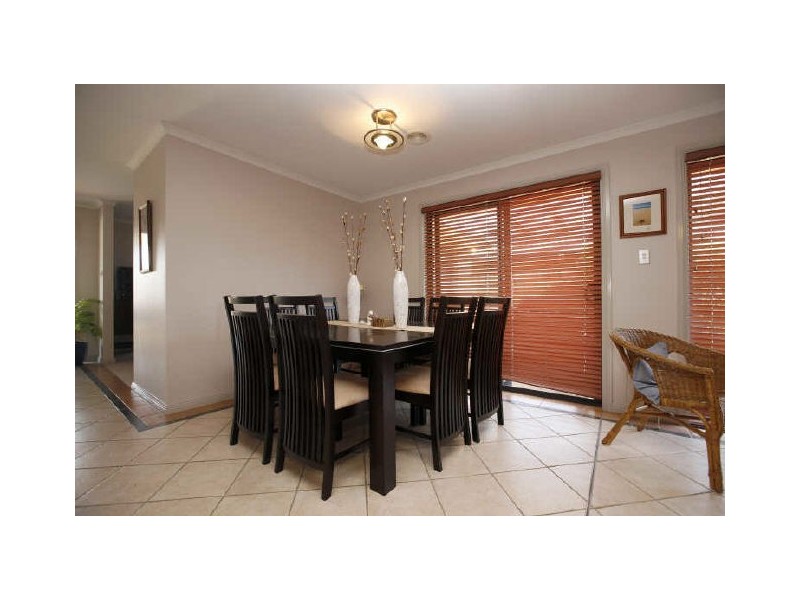 41 Ironbark Circuit, Jerrabomberra NSW 2619