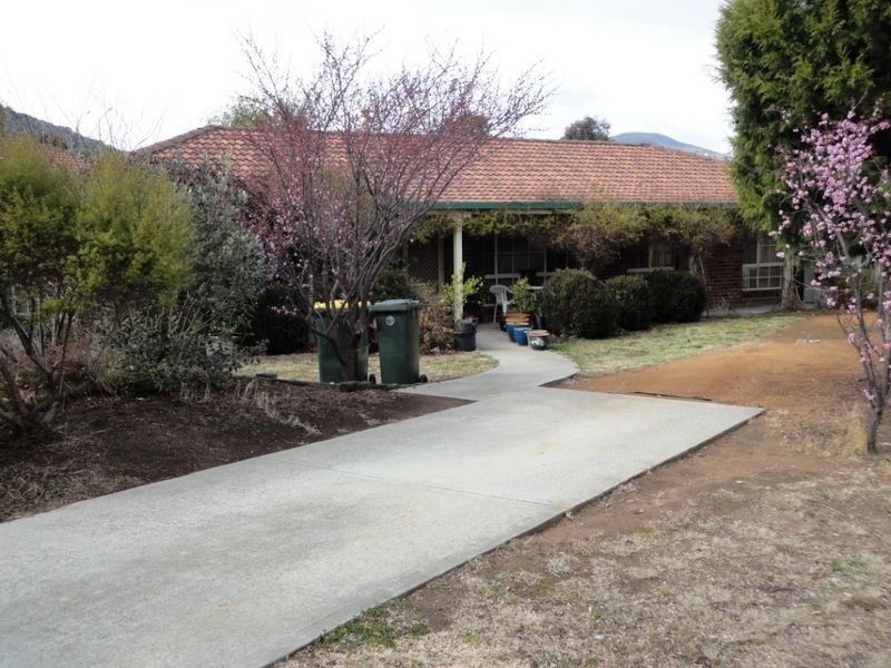 6 Flegg Crescent, Gordon ACT 2906