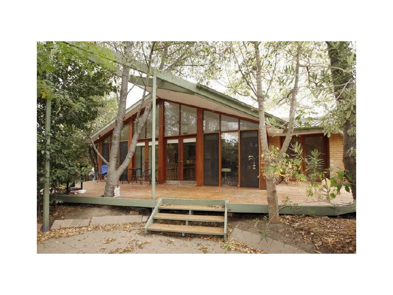 8 Weavell Place, Kambah ACT 2902