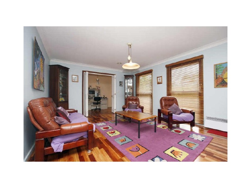 8 Weavell Place, Kambah ACT 2902