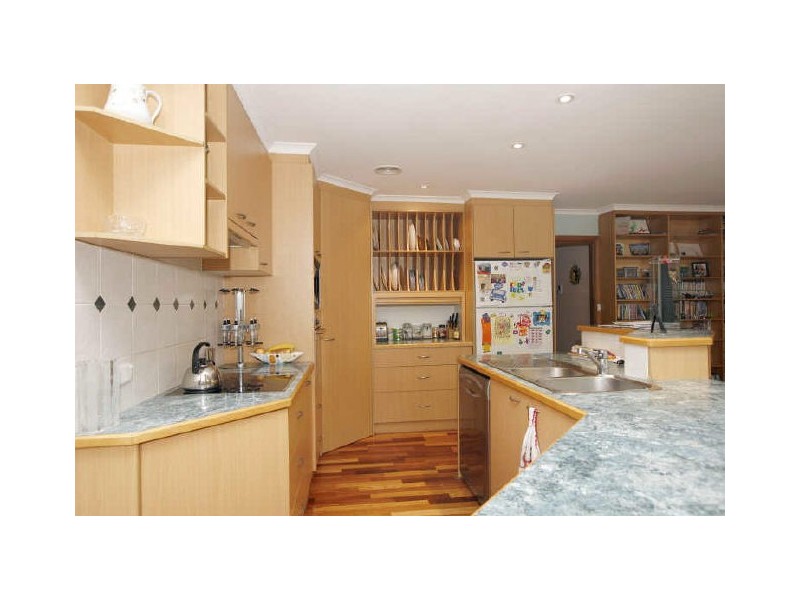 8 Weavell Place, Kambah ACT 2902