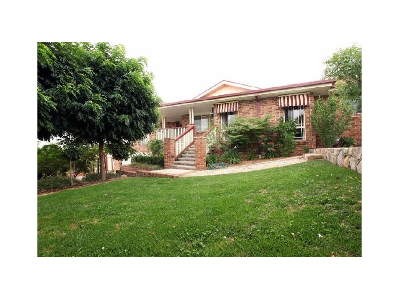 37 Galbraith Close, Banks ACT 2906
