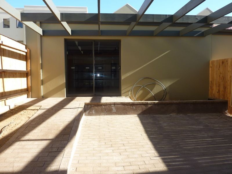 104 Eileen Good Street, Greenway ACT 2900