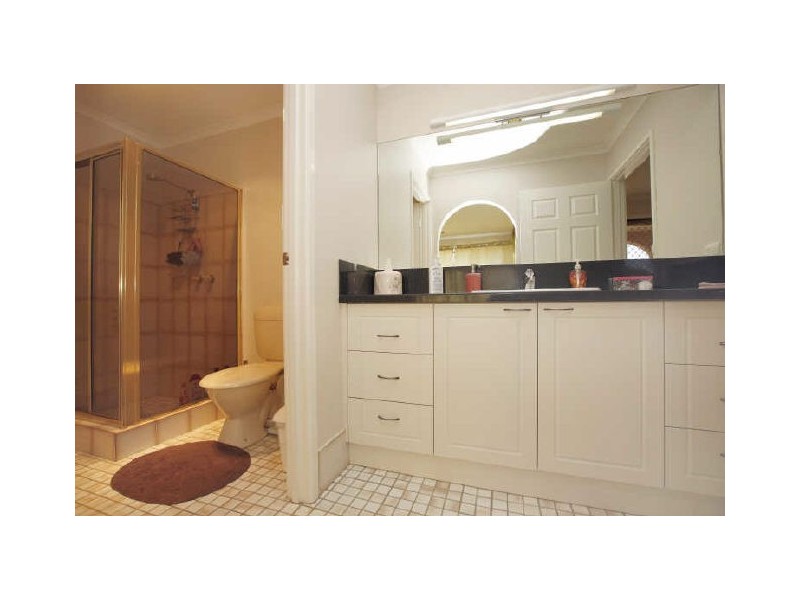 9 Naylor Street, Queanbeyan NSW 2620