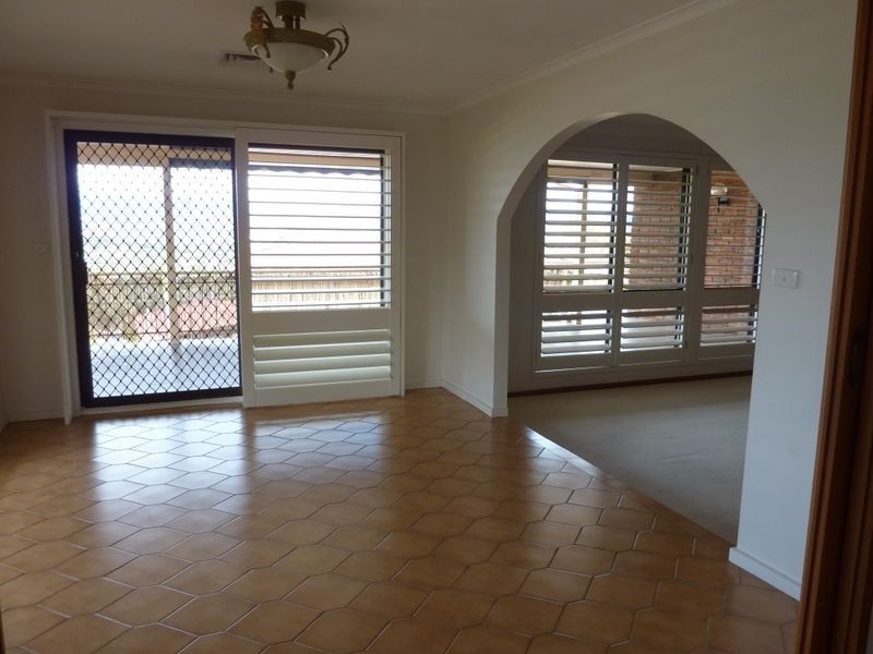 1 Jessop Place, Fadden ACT 2904