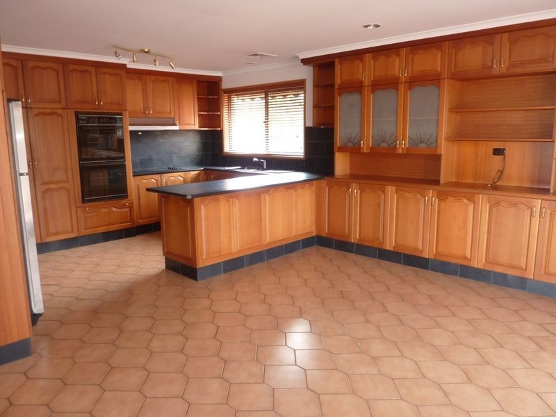 1 Jessop Place, Fadden ACT 2904