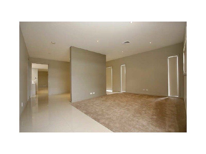 15 Amy Ackman Street, Forde ACT 2914
