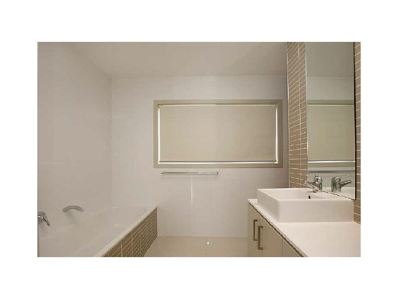 15 Amy Ackman Street, Forde ACT 2914
