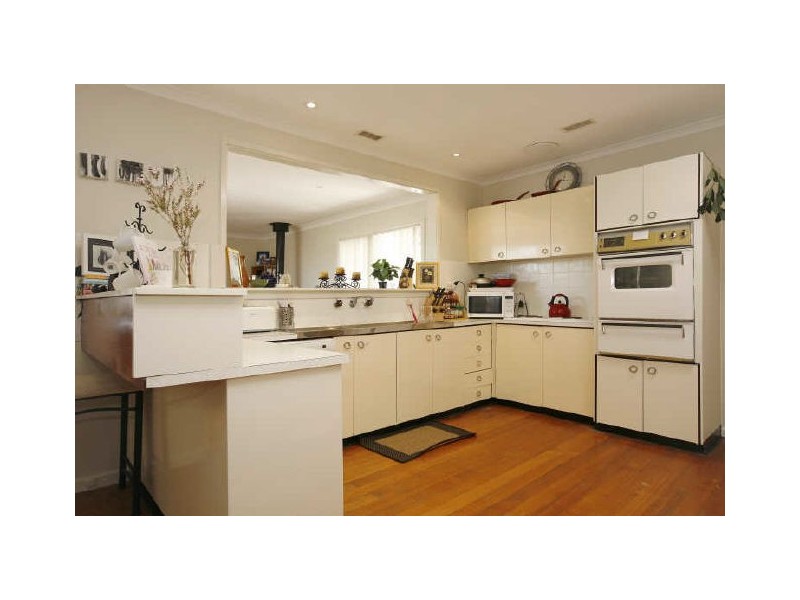 42 Dixon Drive, Holder ACT 2611