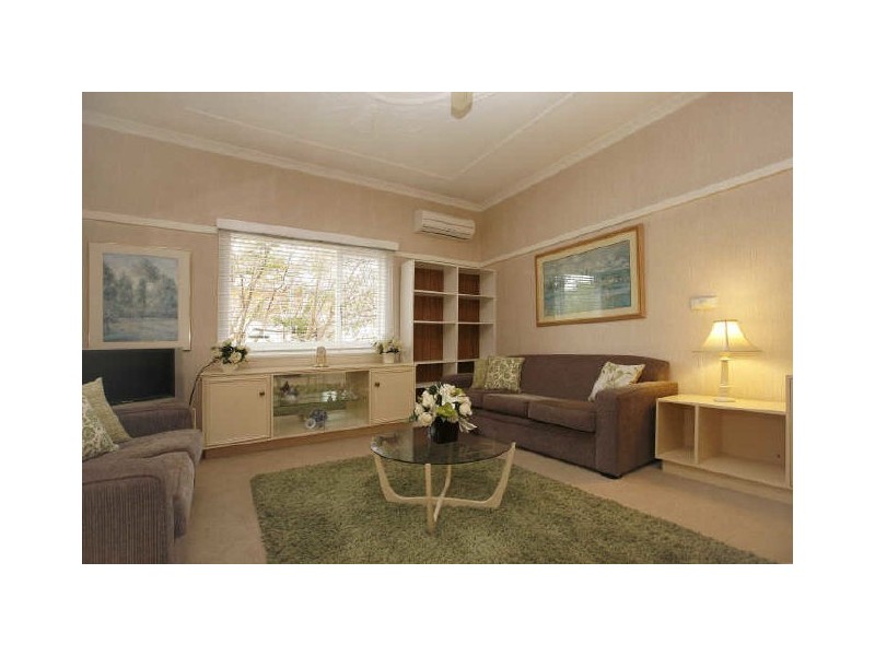 129 Stornaway Road, Queanbeyan NSW 2620