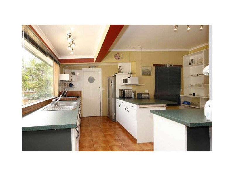 5 Bareena Street, Narrabundah ACT 2604