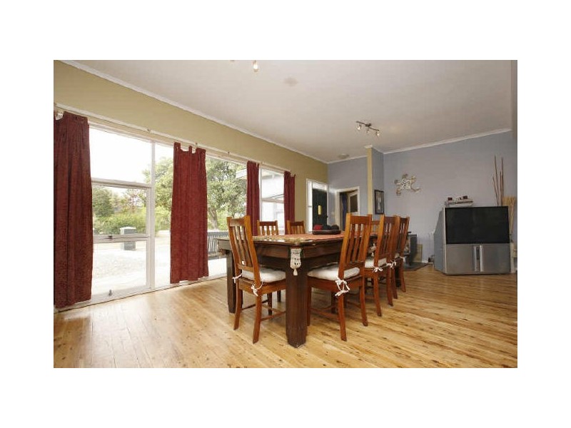 5 Bareena Street, Narrabundah ACT 2604