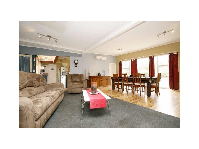 5 Bareena Street, Narrabundah ACT 2604