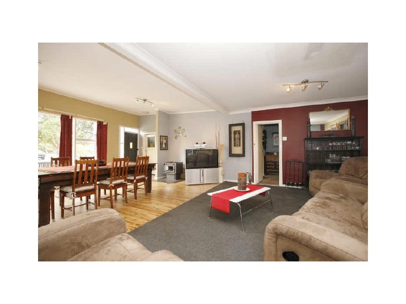 5 Bareena Street, Narrabundah ACT 2604