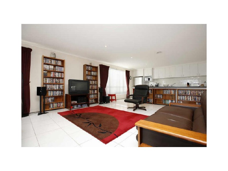 9/27 Paperbark Street, Banks ACT 2906