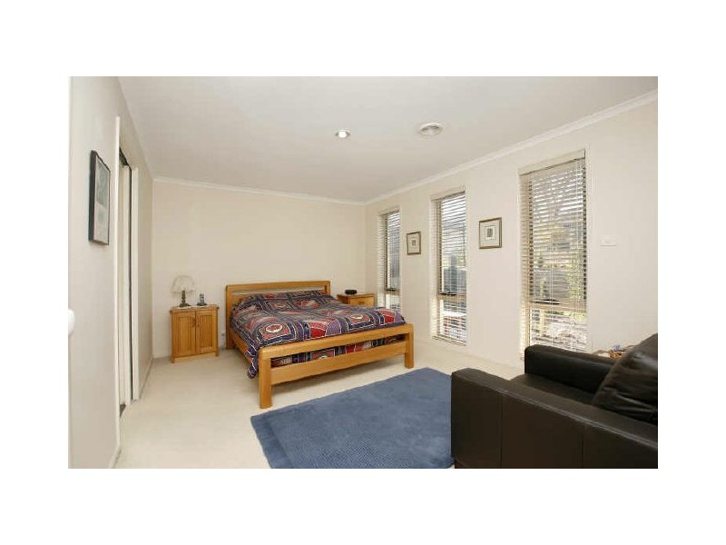 9/27 Paperbark Street, Banks ACT 2906