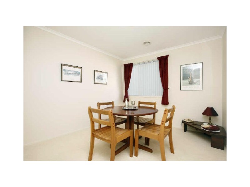 9/27 Paperbark Street, Banks ACT 2906