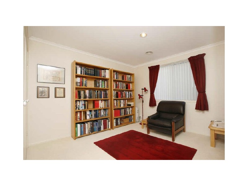 9/27 Paperbark Street, Banks ACT 2906