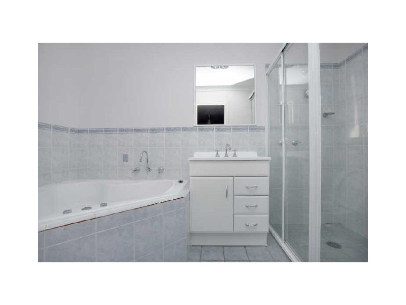 11 Ikara Close, Dunlop ACT 2615