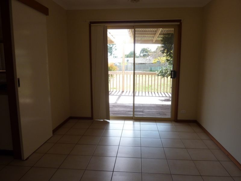 16 Derrington Crescent, Bonython ACT 2905