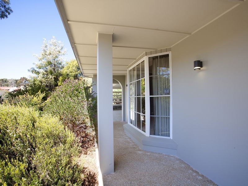 26 Demaine Crescent, Fadden ACT 2904