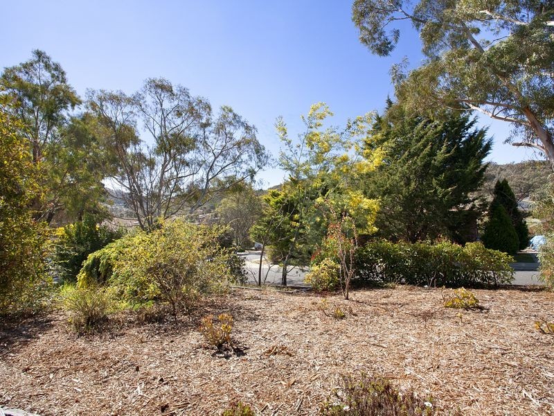 26 Demaine Crescent, Fadden ACT 2904