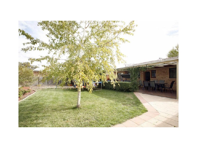 13 Dixson Circuit, Conder ACT 2906