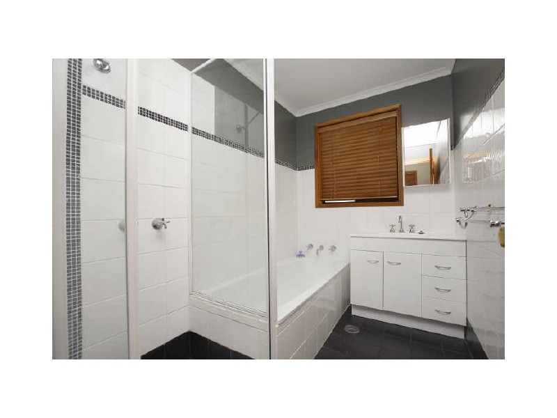 13 Dixson Circuit, Conder ACT 2906