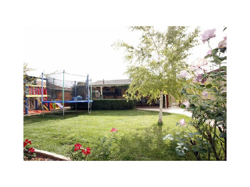 13 Dixson Circuit, Conder ACT 2906