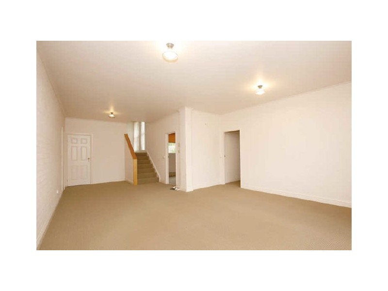 18 Weavers Crescent, Theodore ACT 2905
