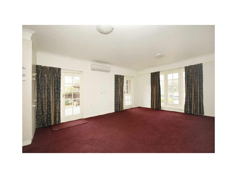 18 Weavers Crescent, Theodore ACT 2905