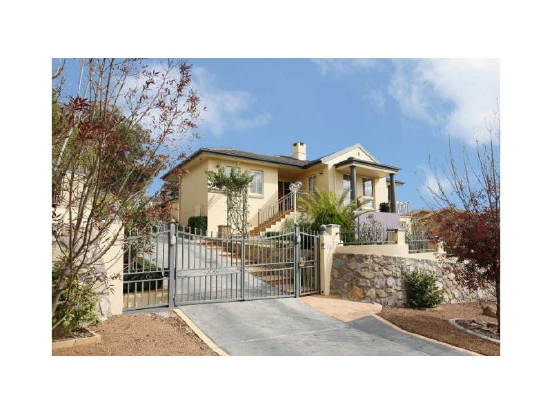 232 Bicentennial Drive, Jerrabomberra NSW 2619