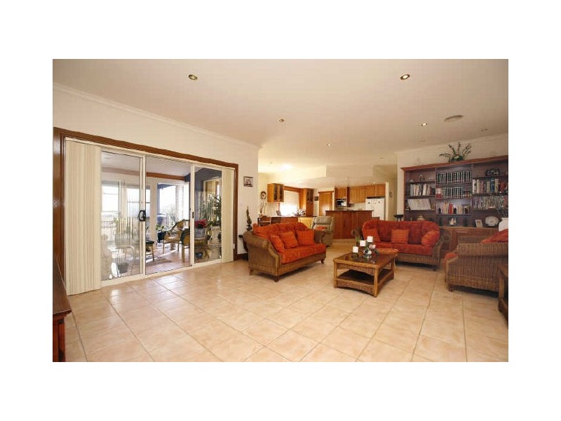 232 Bicentennial Drive, Jerrabomberra NSW 2619