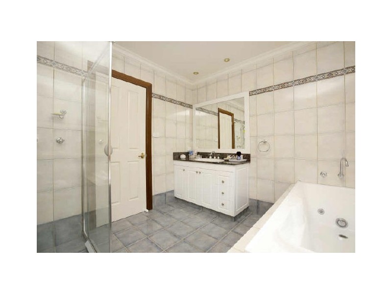 232 Bicentennial Drive, Jerrabomberra NSW 2619
