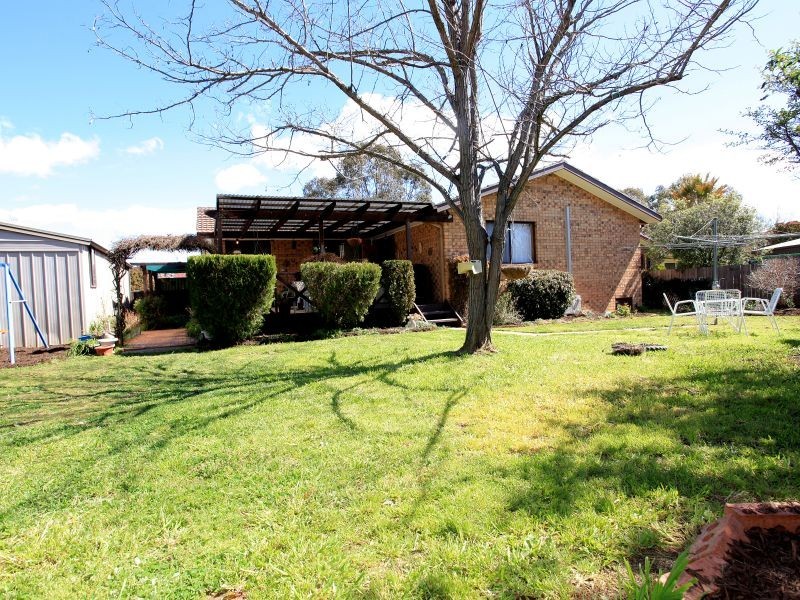 5 Heddon Place, Isabella Plains ACT 2905