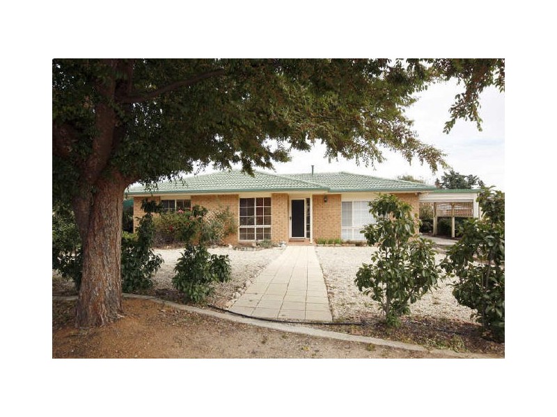 10 Darebin Place, Conder ACT 2906