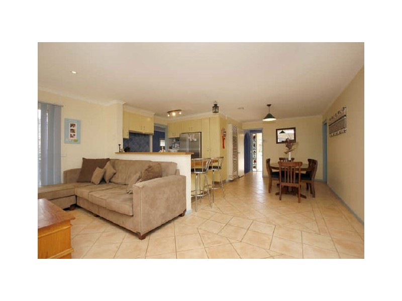 10 Darebin Place, Conder ACT 2906