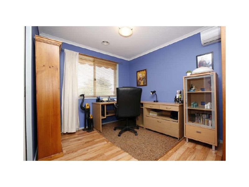 10 Darebin Place, Conder ACT 2906