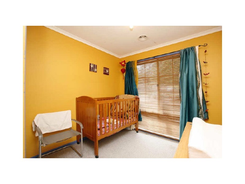 10 Darebin Place, Conder ACT 2906